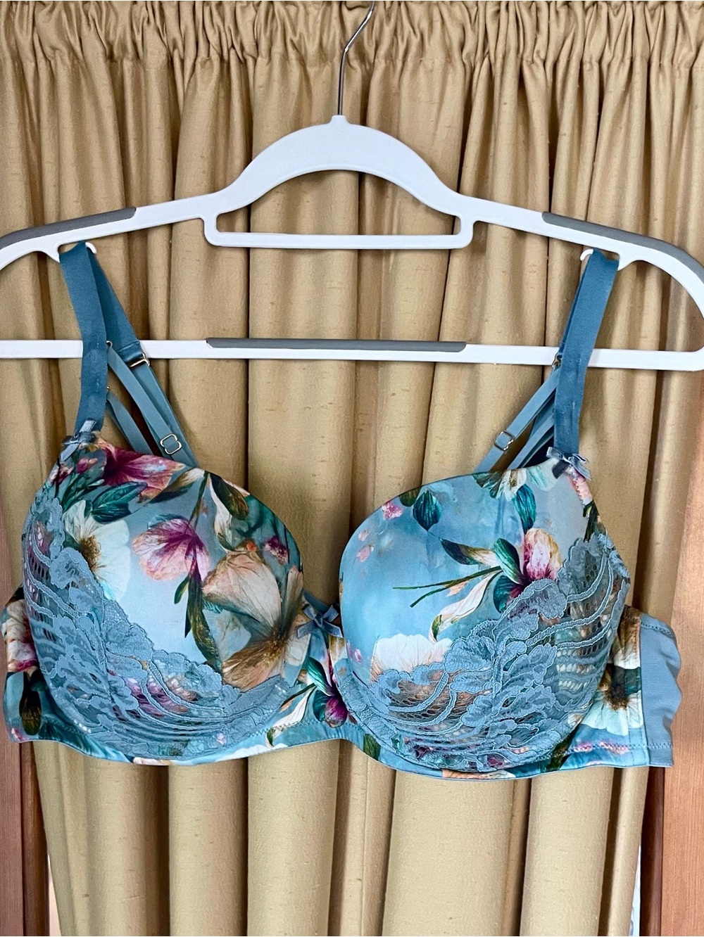 Cacique 42C Sexy Floral Lace Underwire Bra in Teal and Pink